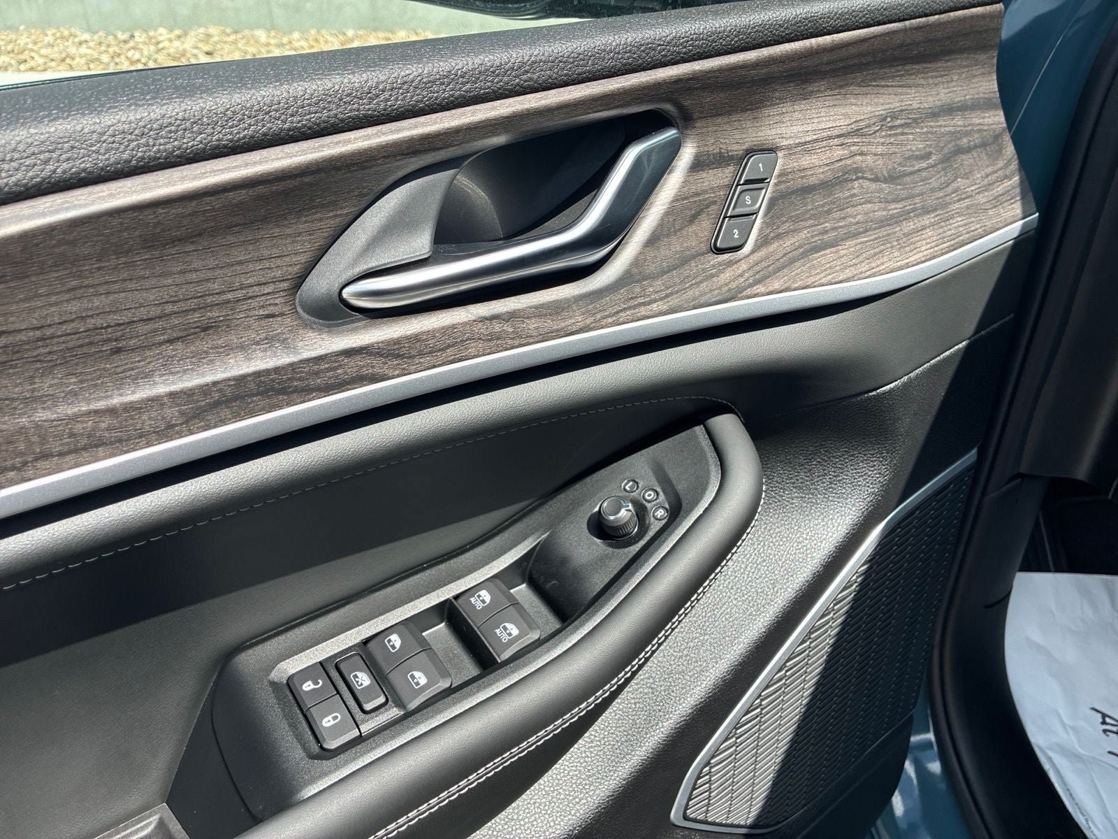 New 2026 Jeep Grand Cherokee L Limited AWD/4WD image 14