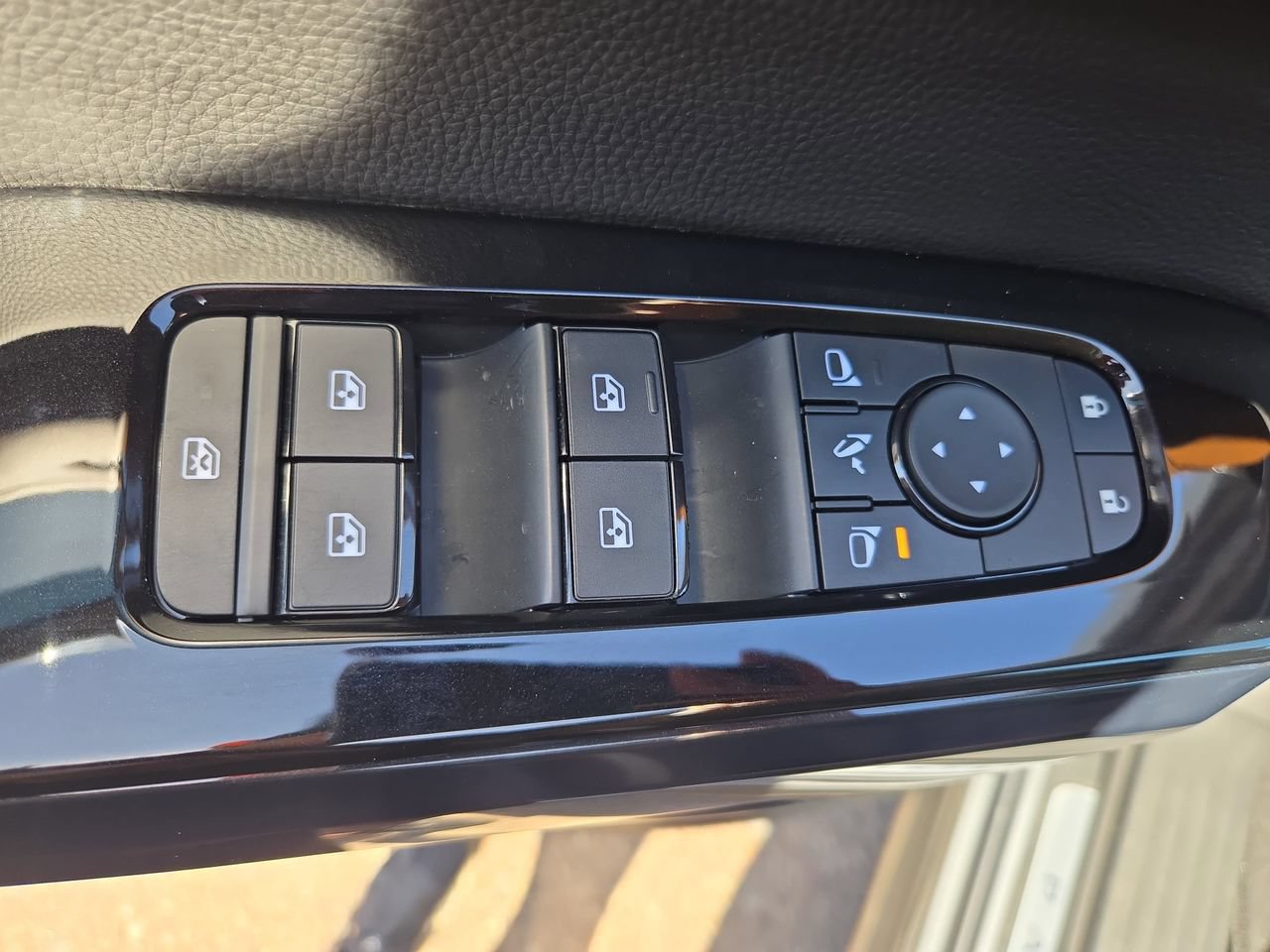 New 2026 Nissan Pathfinder Platinum w/ Cargo Package FWD image 30