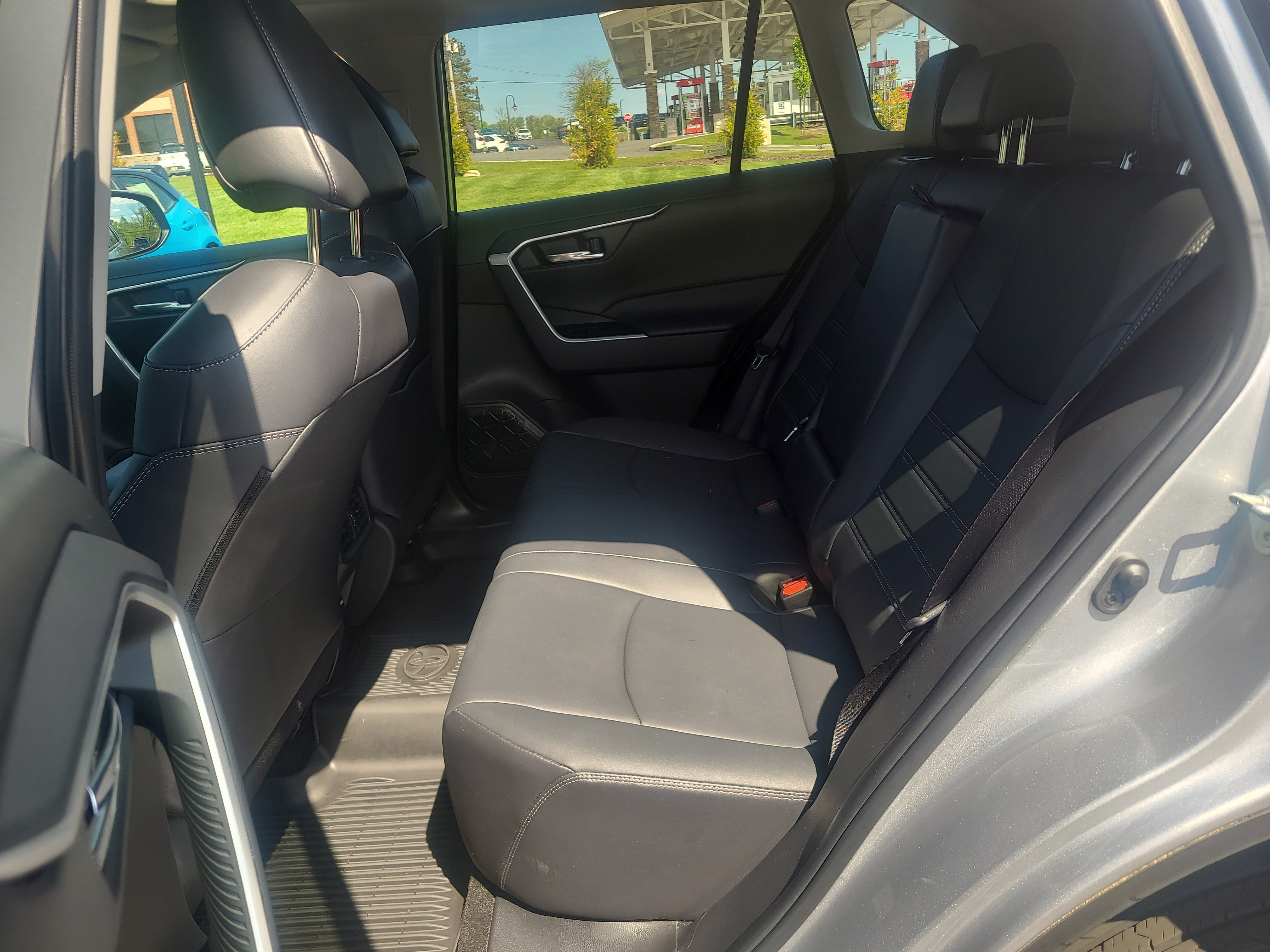 Certified 2023 Toyota RAV4 XLE Premium AWD/4WD image 28