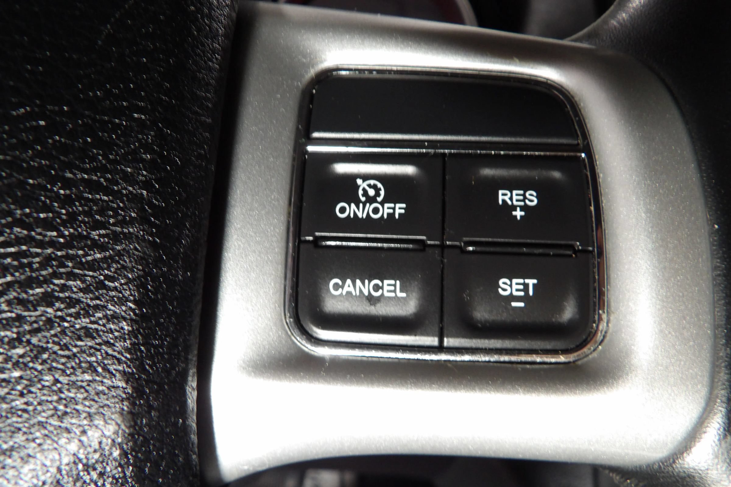 Used 2019 Dodge Journey SE w/ Connectivity Group FWD image 18