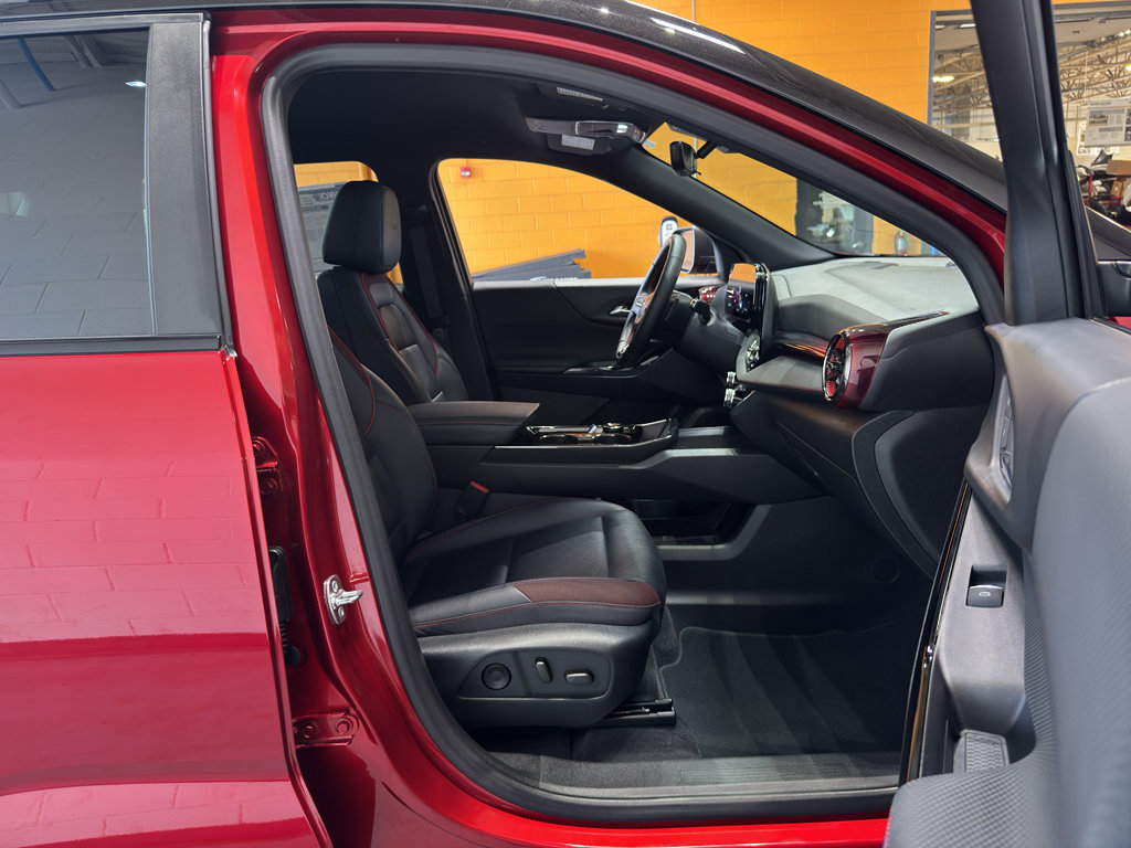 Used 2025 Chevrolet Equinox RS w/ Safety and Technology Package FWD image 18