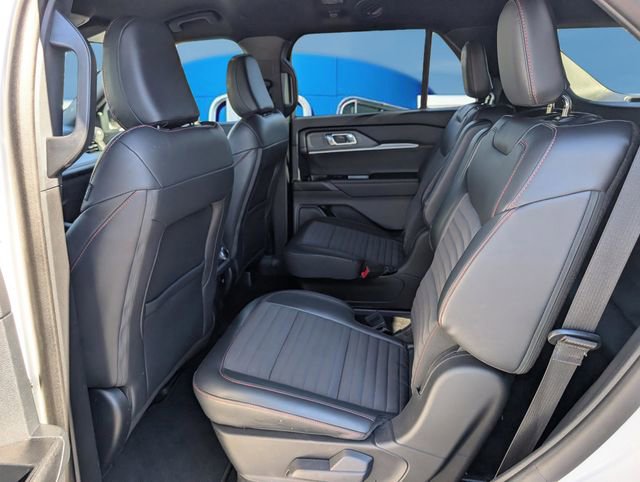 Used 2025 Ford Explorer ST-Line w/ Premium Package image 15