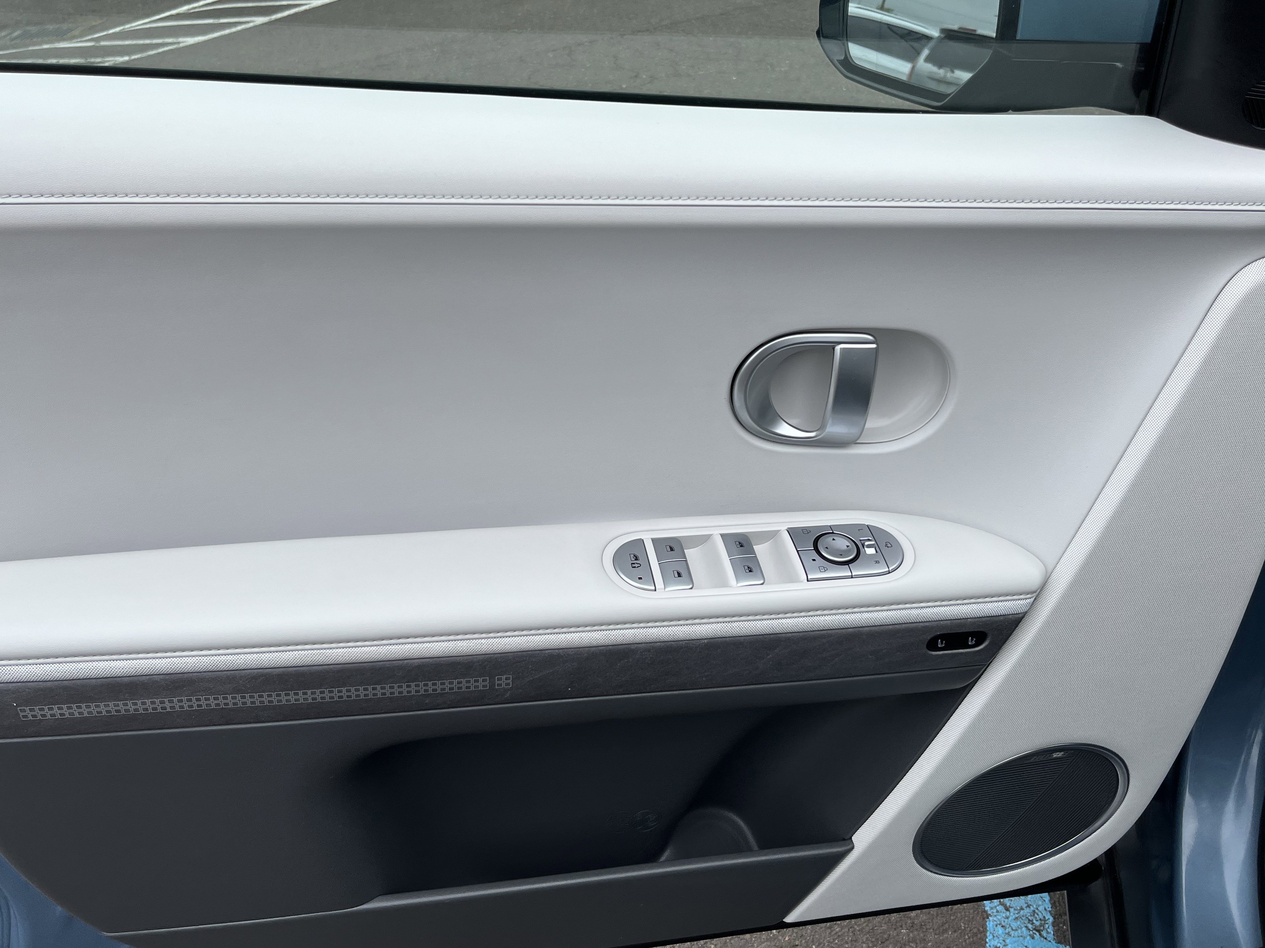 Certified 2024 Hyundai Ioniq 5 Limited AWD/4WD image 17