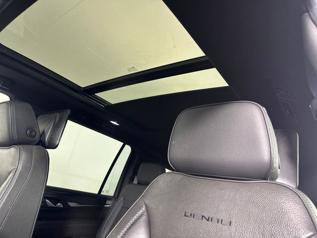 Used 2021 GMC Yukon XL Denali image 12