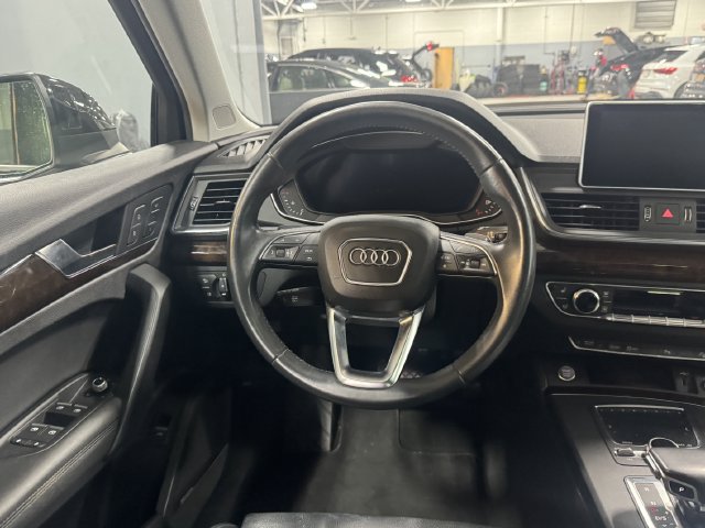 Used 2019 Audi Q5 2.0T Premium Plus w/ Premium Plus Package AWD/4WD image 15