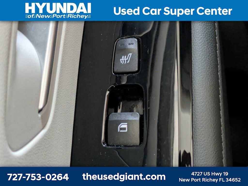 Certified 2024 Hyundai Tucson Limited FWD image 16