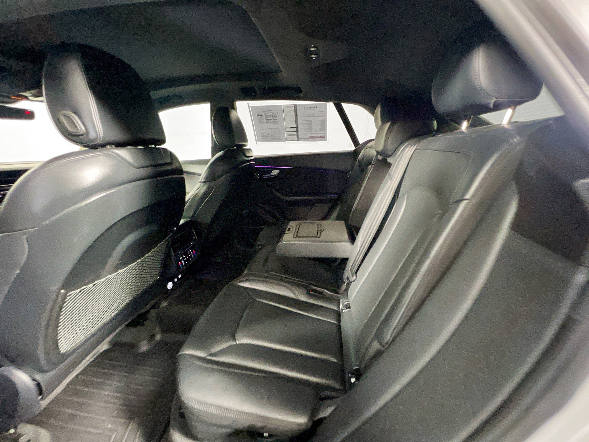 Used 2019 Audi Q8 Prestige w/ Luxury Package image 29