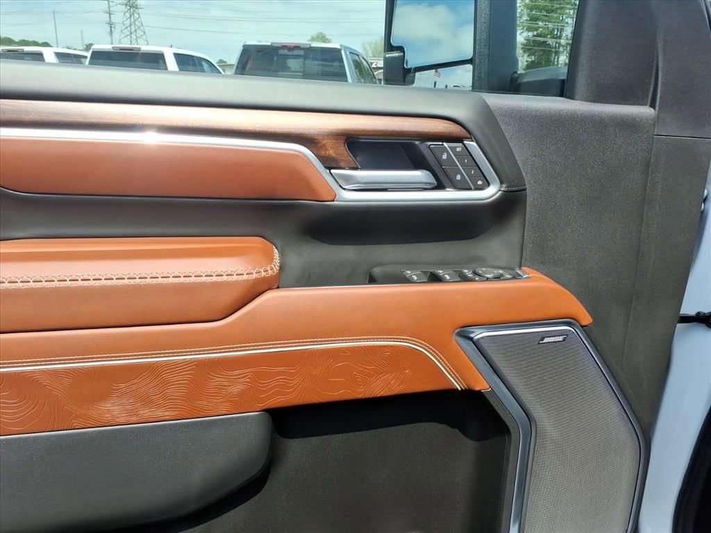 New 2026 GMC Sierra 2500 Denali Ultimate w/ Max Trailering Package image 14