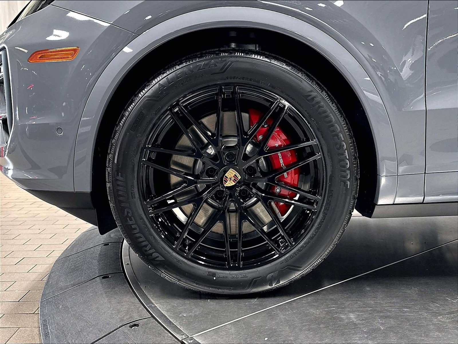 New 2026 Porsche Cayenne S AWD/4WD image 11