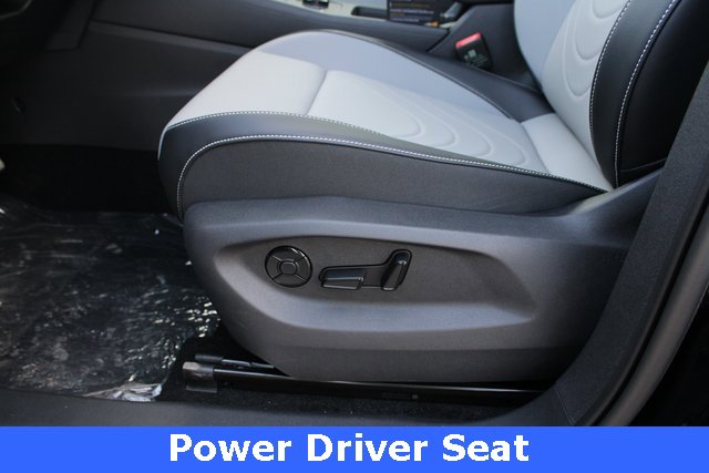 New 2025 Volkswagen Tiguan SE R-Line image 4