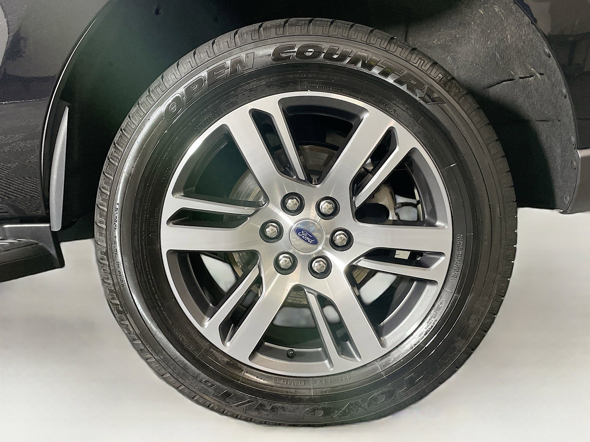 Used 2024 Ford Expedition Limited image 11