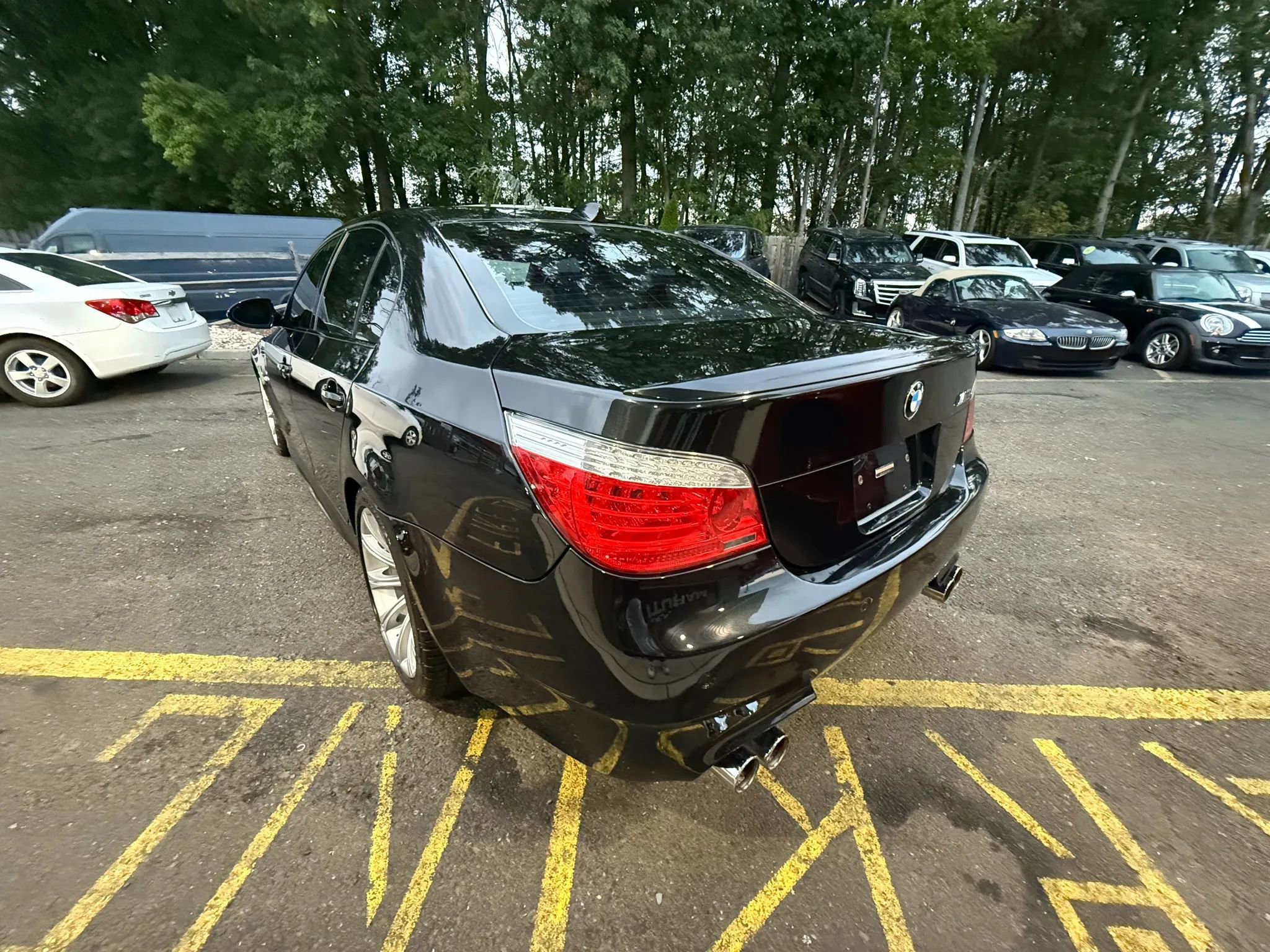 Used 2010 BMW M5 image 4