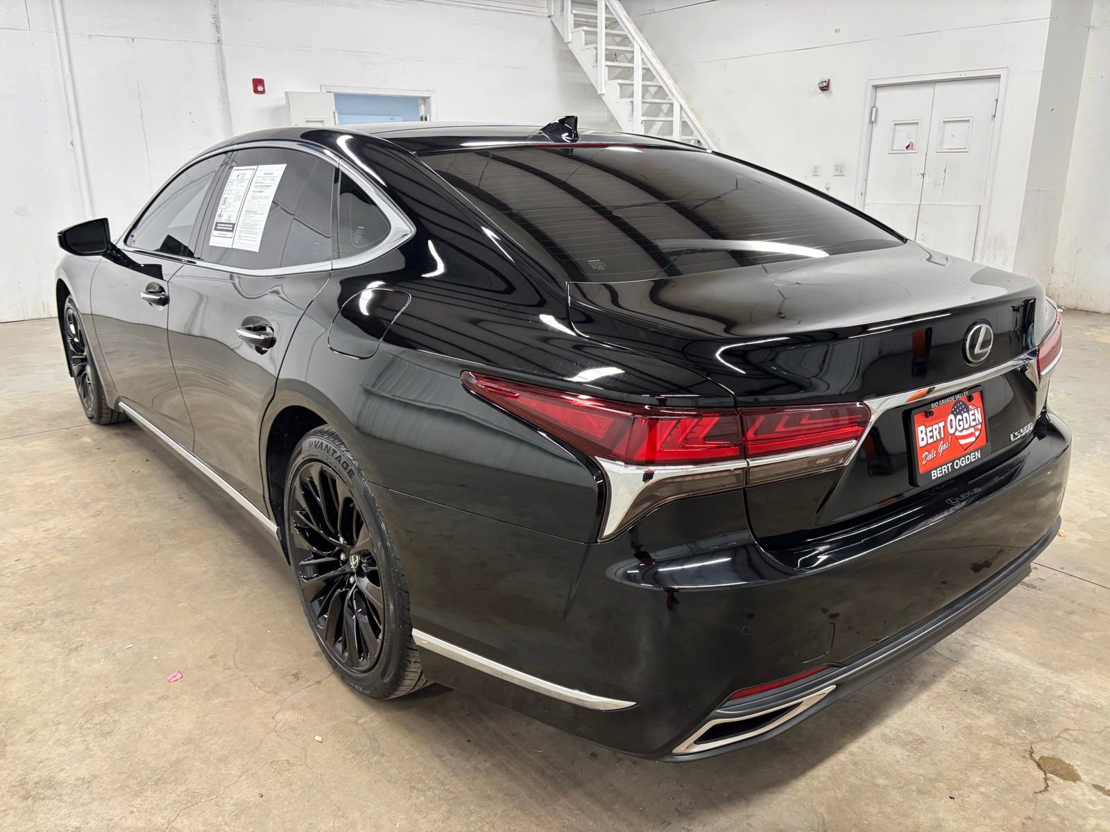 Used 2018 Lexus LS 500 w/ Luxury Package RWD image 5