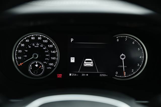 Used 2025 Genesis G70 3.3T Advanced image 32