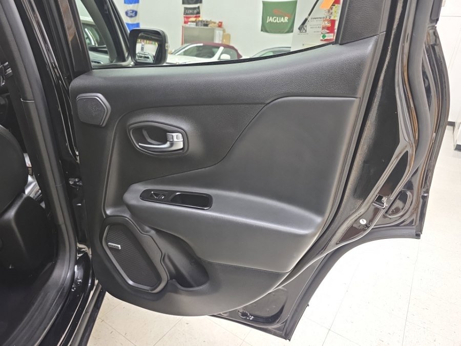 Used 2021 Jeep Renegade Limited w/ Sun & Sound Group image 16