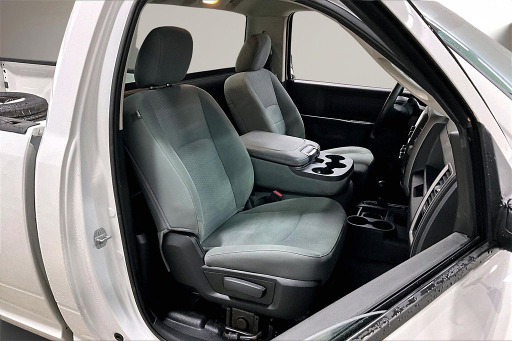 Used 2018 RAM 2500 Tradesman w/ Chrome Appearance Group image 27