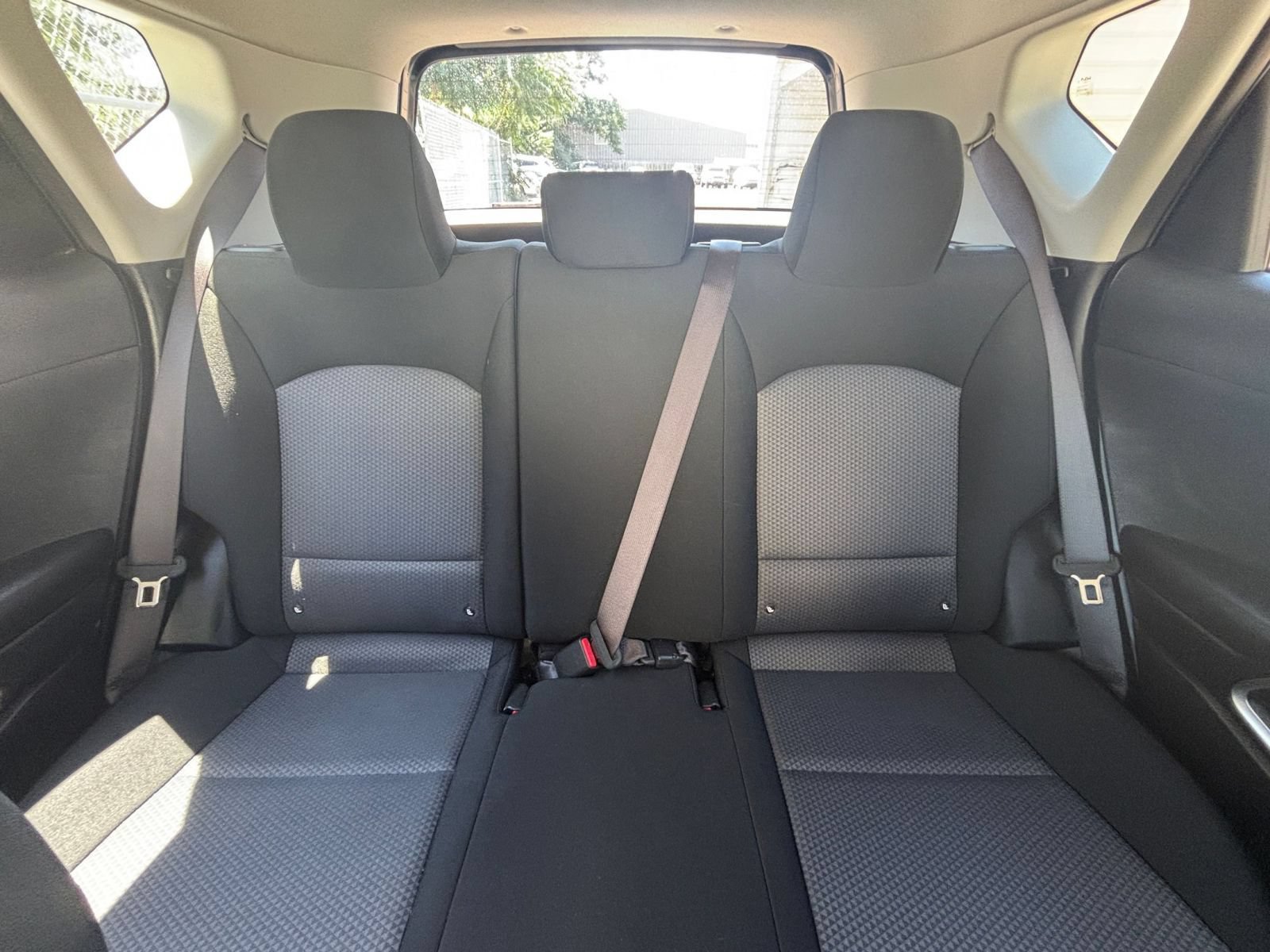 Used 2025 Kia Soul LX w/ LX Technology Package FWD image 34