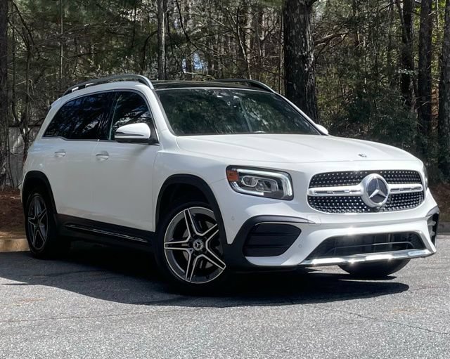 Used 2021 Mercedes-Benz GLB 250 4MATIC w/ AMG Line image 10