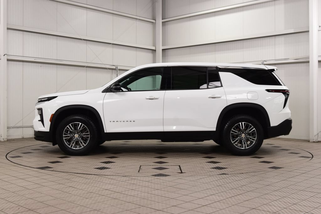 Used 2024 Chevrolet Traverse LS w/ LPO, Floor Liner Package AWD/4WD image 4