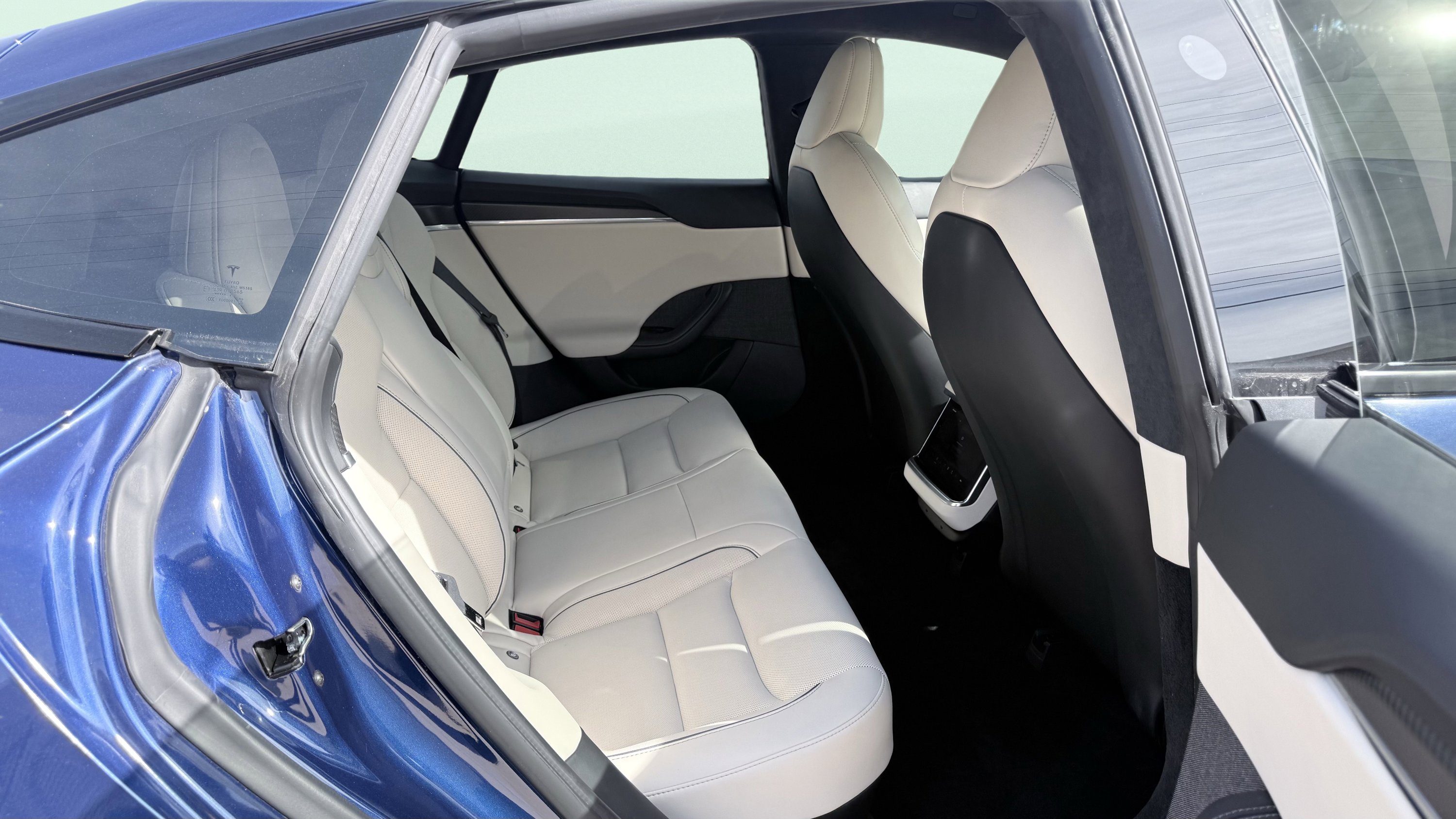 Used 2021 Tesla Model S Plaid image 33