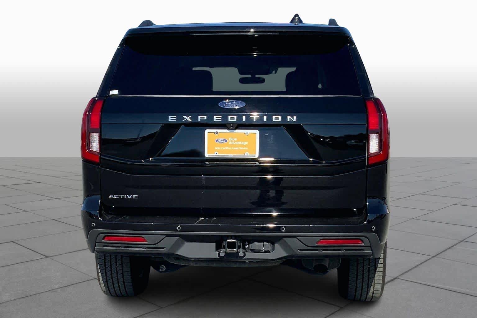 Certified 2025 Ford Expedition Active RWD image 6