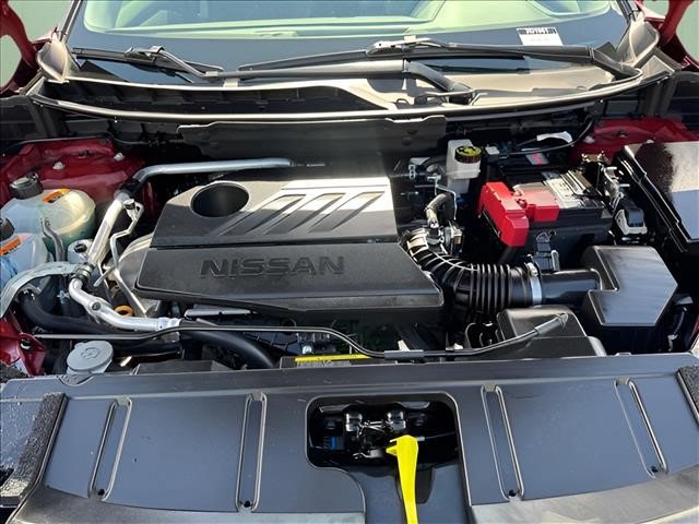 Used 2025 Nissan Rogue SV FWD image 19