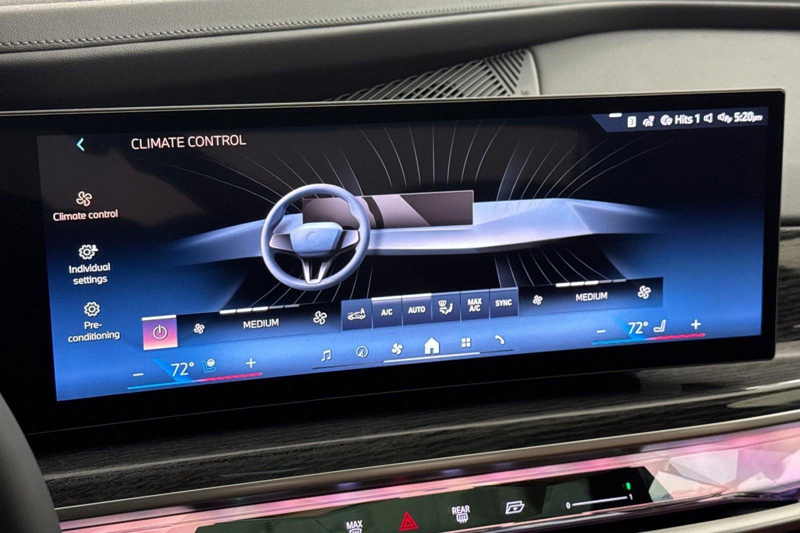 New 2026 BMW 750e xDrive AWD/4WD image 25