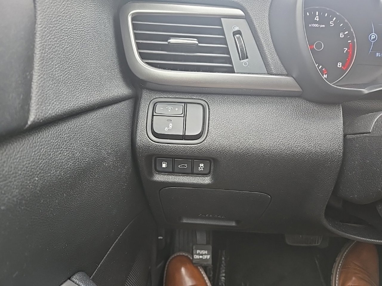 Used 2018 Kia Optima LX image 19