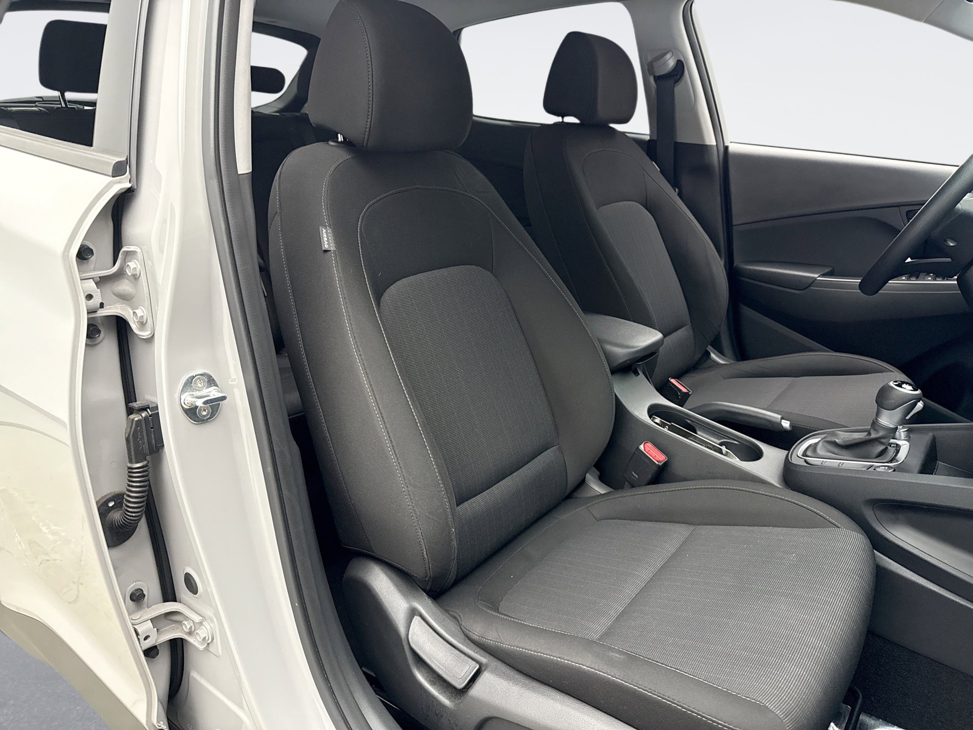 Used 2023 Hyundai Kona SEL image 16