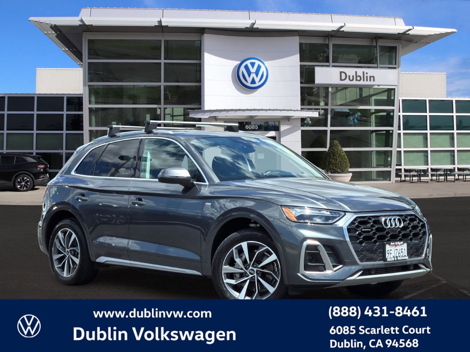 Used 2023 Audi Q5 2.0T Premium Plus w/ Premium Plus Package AWD/4WD image 1
