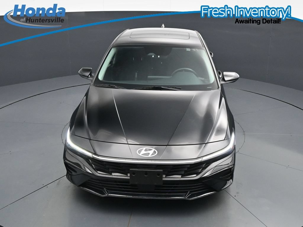 Used 2024 Hyundai Elantra SEL w/ Convenience Package FWD image 15