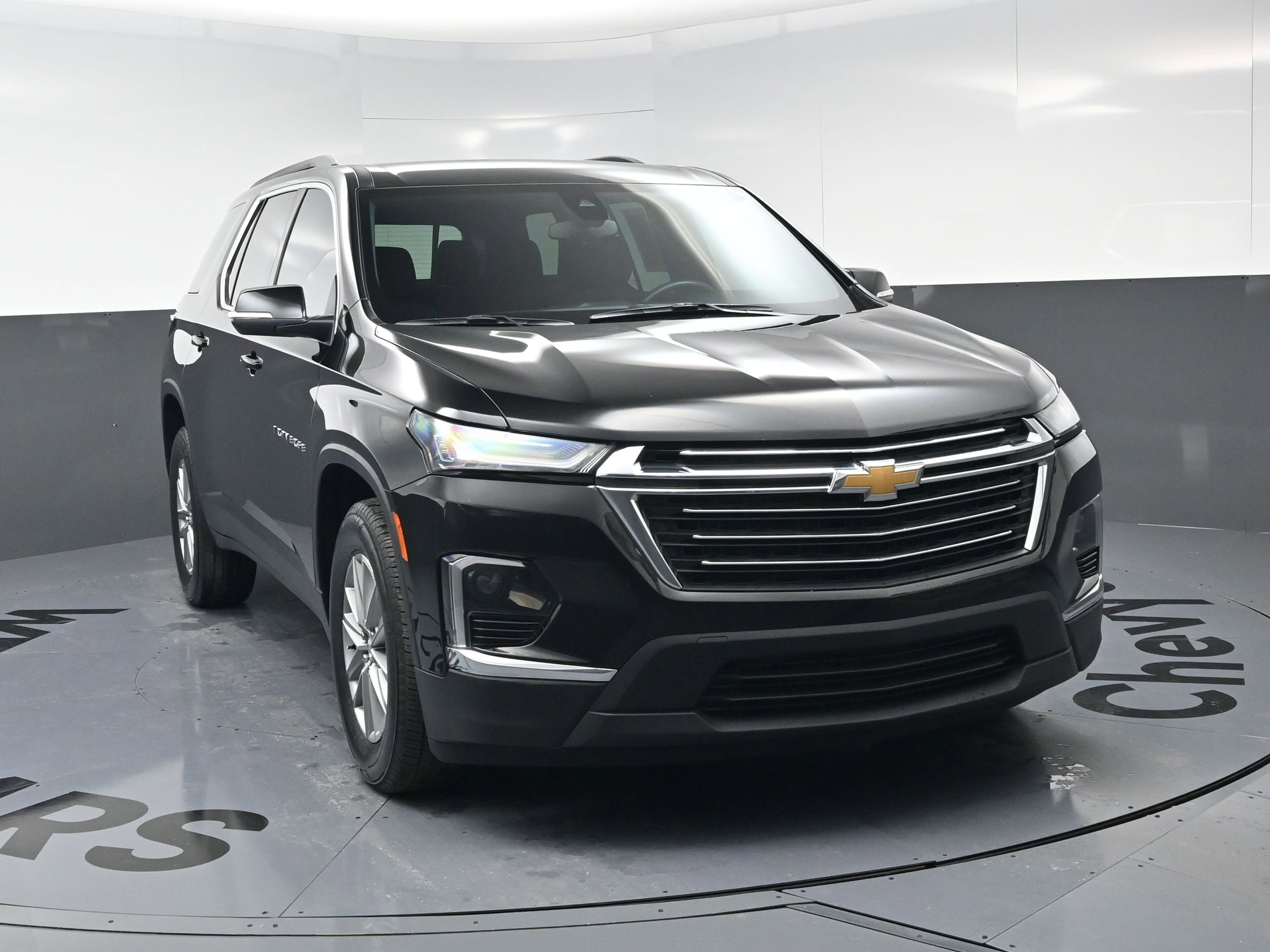 Certified 2023 Chevrolet Traverse LT image 3