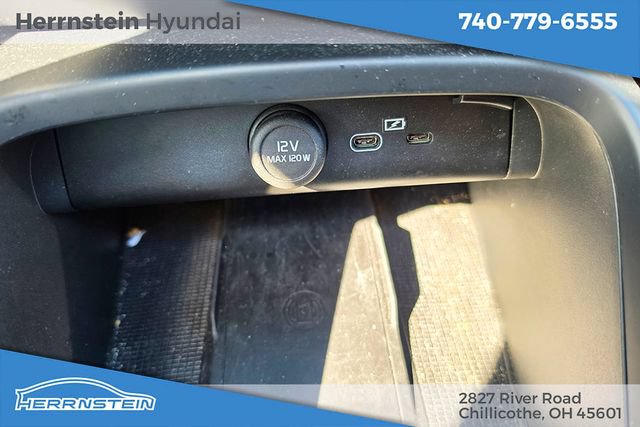 Used 2024 Volvo XC40 B5 Plus w/ Climate Package AWD/4WD image 19