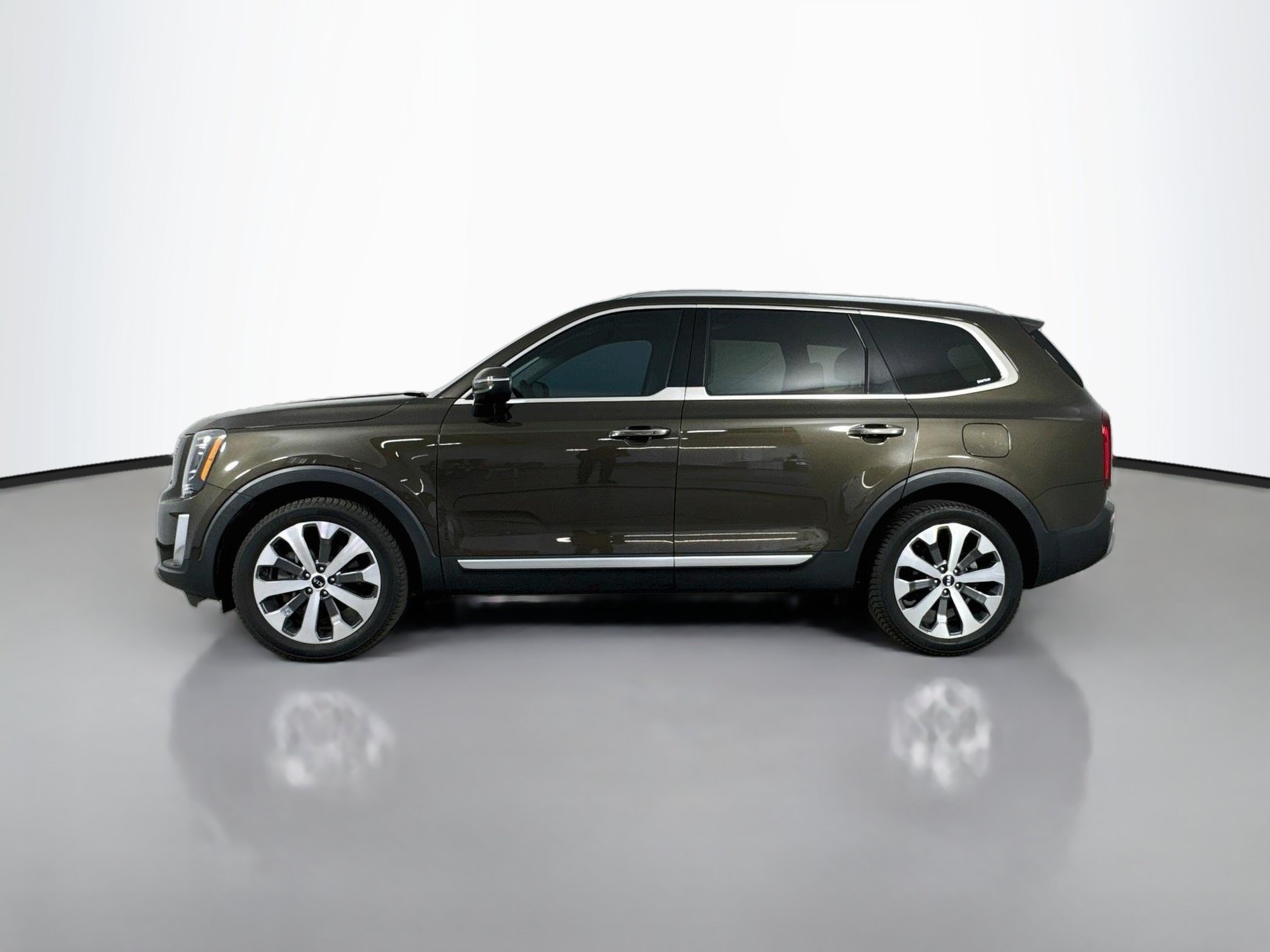 Used 2021 Kia Telluride S AWD/4WD image 4