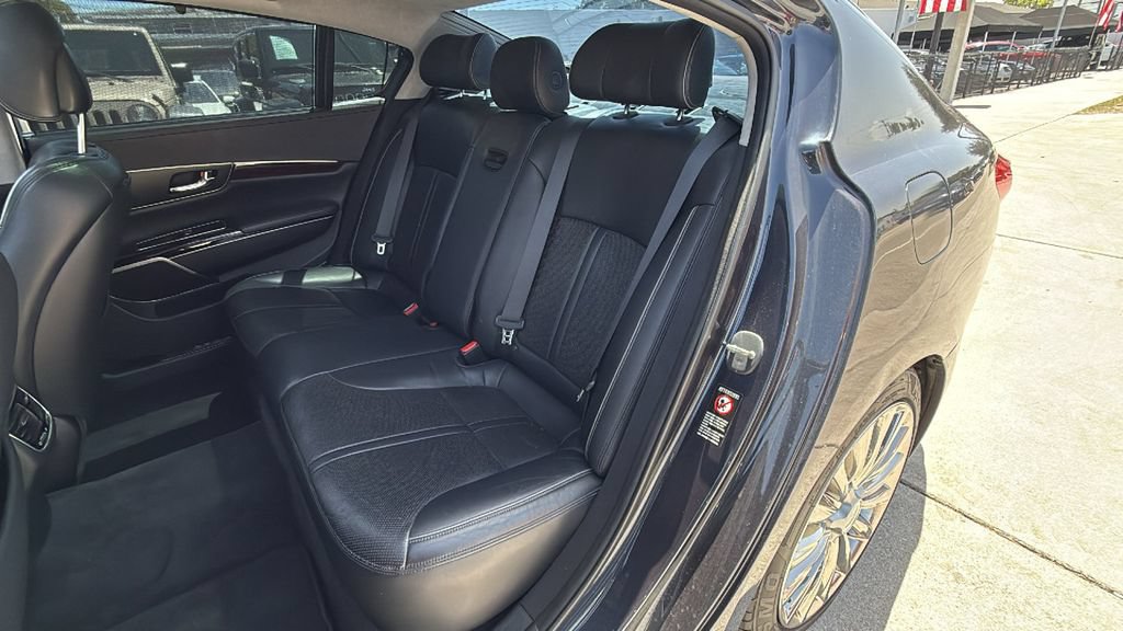 Used 2015 Kia K900 Luxury RWD image 24