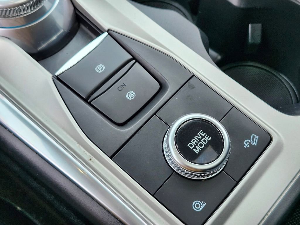 Certified 2022 Ford Explorer XLT w/ Equipment Group 202A image 27