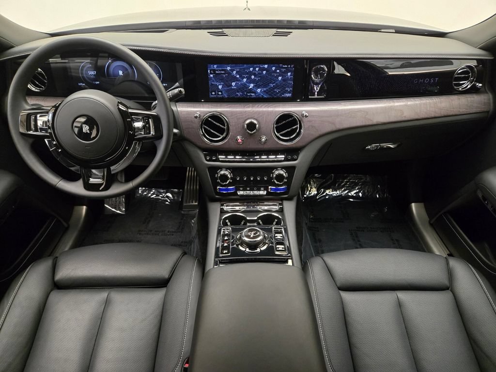 Certified 2025 Rolls-Royce Ghost AWD/4WD image 4