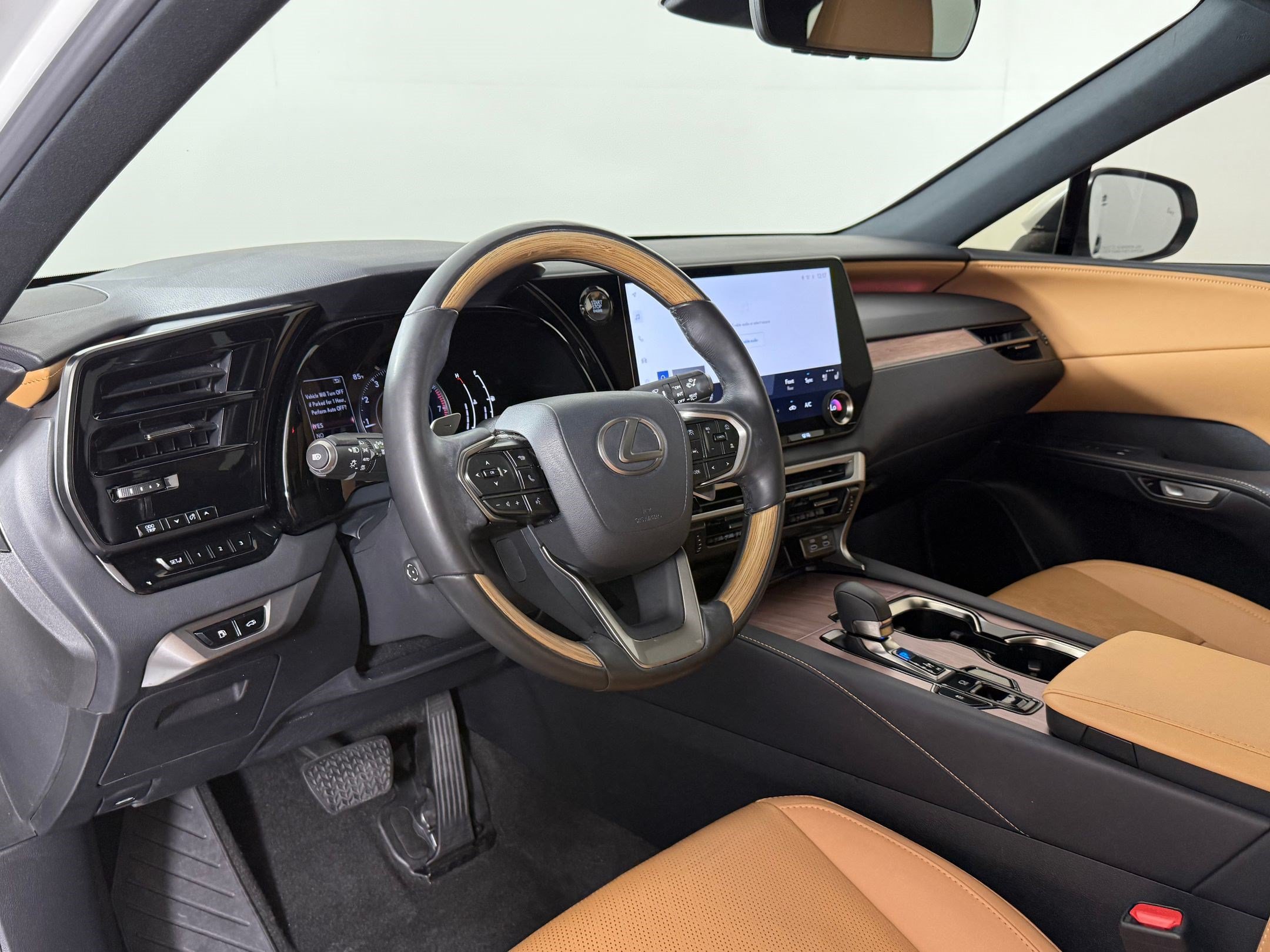 Used 2023 Lexus RX 350 Premium Plus w/ Accessory Package (Z1) FWD image 4