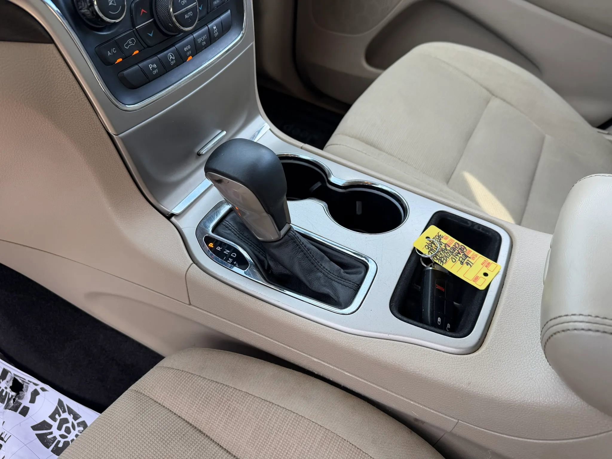 Used 2016 Jeep Grand Cherokee Laredo w/ Quick Order Package 23E RWD image 16