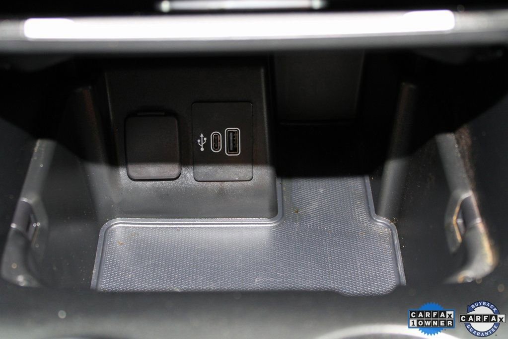 Used 2025 Ford Explorer ST-Line image 25