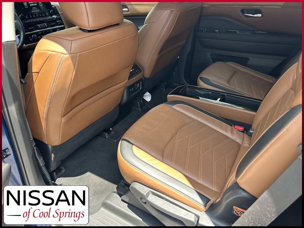 Used 2023 Nissan Pathfinder Platinum FWD image 21