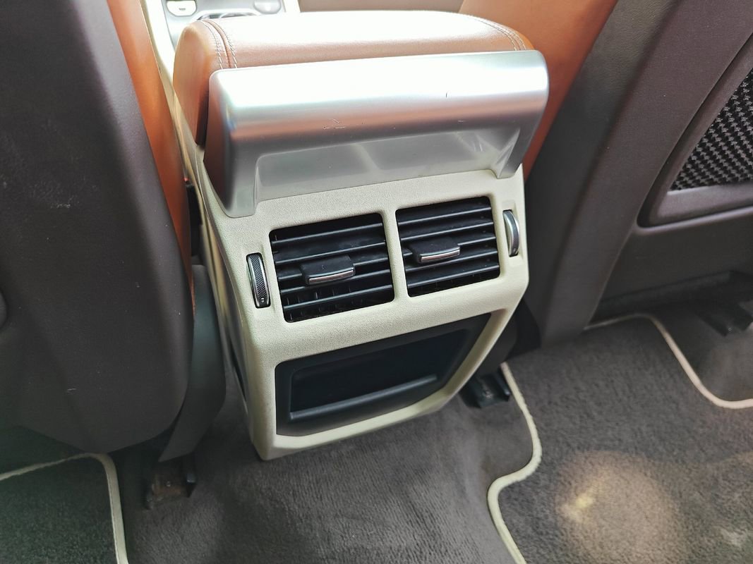 Used 2012 Land Rover Range Rover Evoque Prestige w/ Prestige Premium Pkg image 19