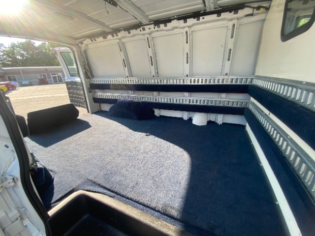 Used 2019 Chevrolet Express 2500 RWD image 4
