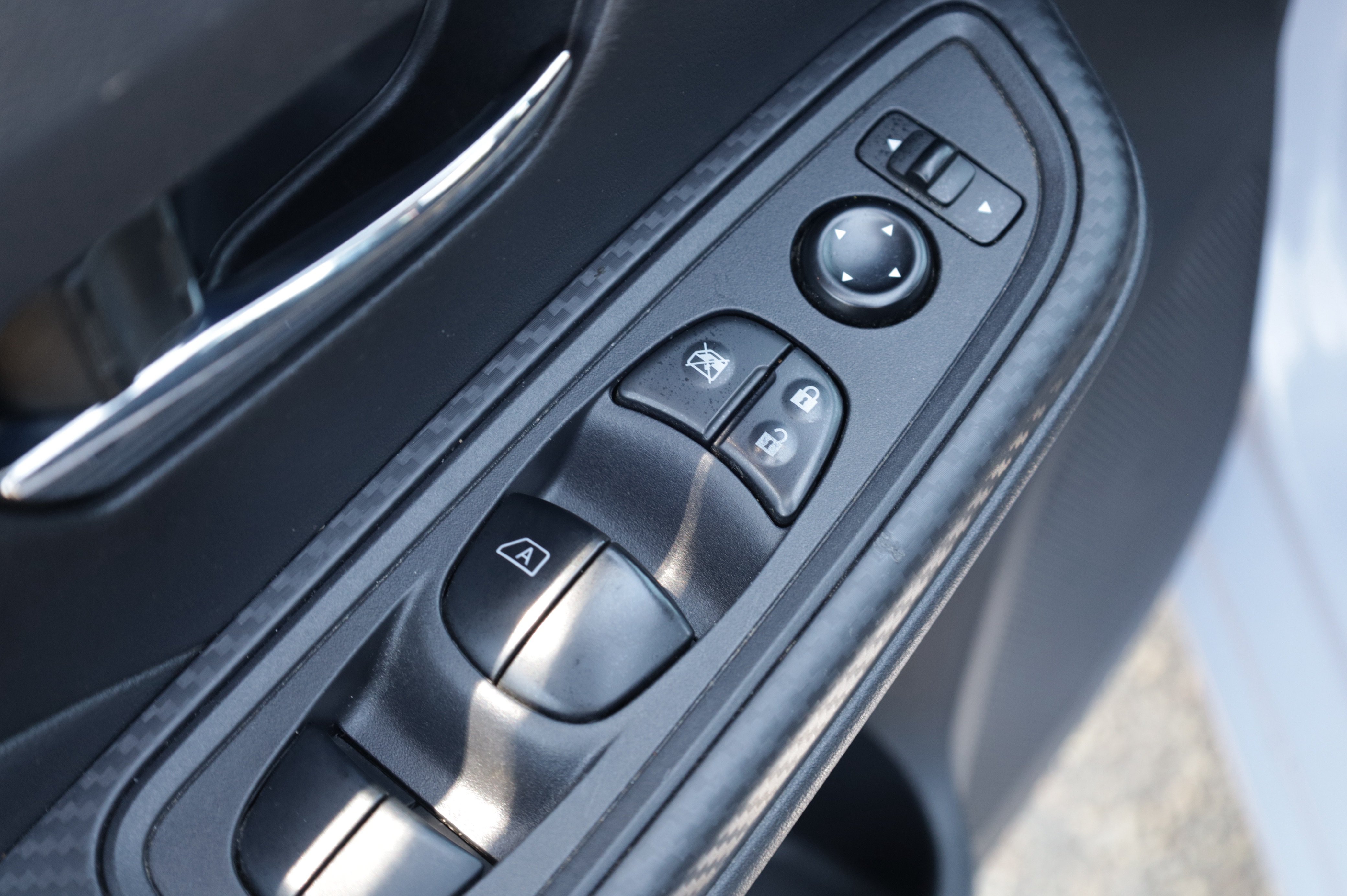 Used 2024 Nissan Versa SV w/ Trunk Package FWD image 21