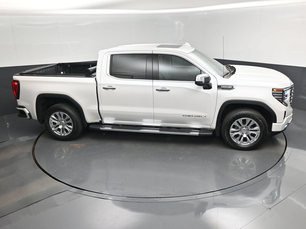 Used 2025 GMC Sierra 1500 Denali w/ Technology Package AWD/4WD image 13