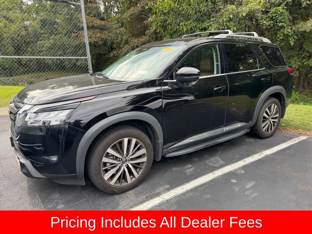 Used 2022 Nissan Pathfinder Platinum w/ Cargo Package FWD image 9