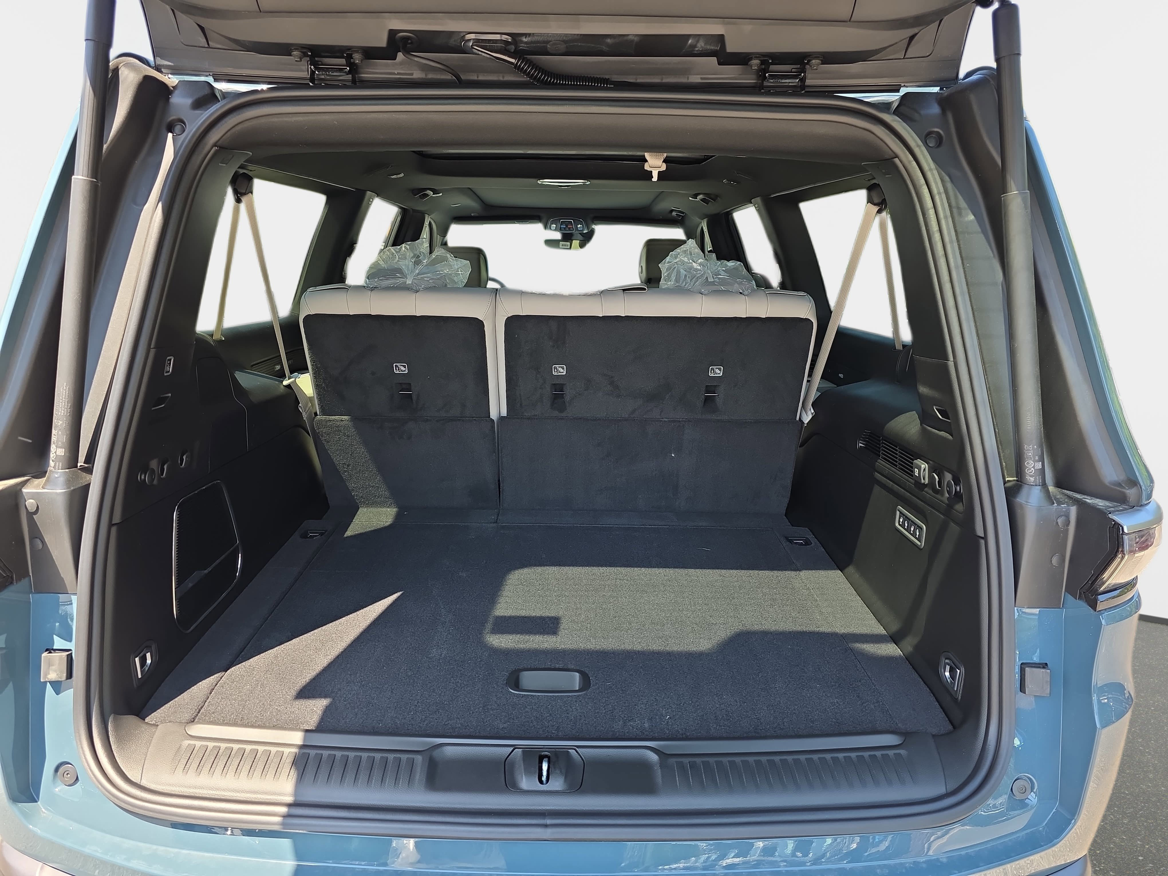 New 2026 Jeep Grand Wagoneer L 4WD w/ Premium Group I image 30