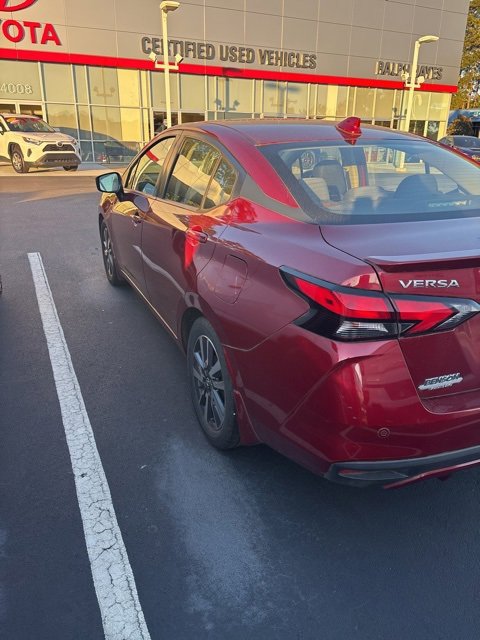 Used 2020 Nissan Versa SV image 4