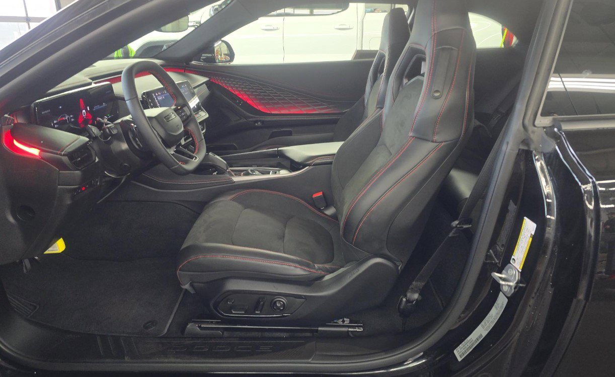 Used 2024 Dodge Charger Daytona Scat Pack w/ Plus Group AWD/4WD image 7