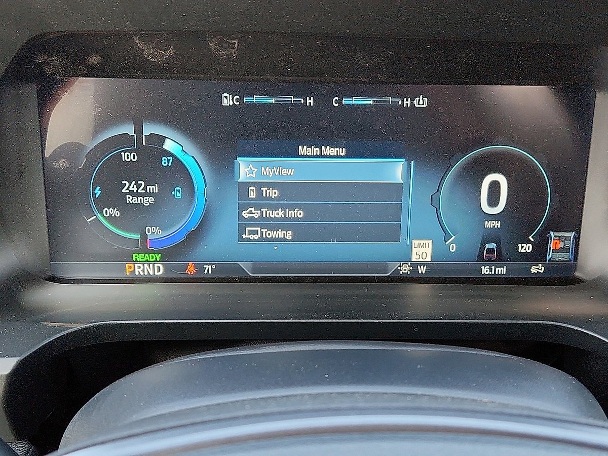 New 2025 Ford F150 Lightning Flash AWD/4WD image 10